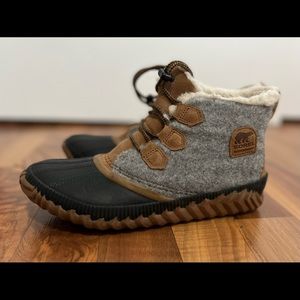 Sorel out N about boot. Big kid size 6 - equivalent to women’s size 7.5